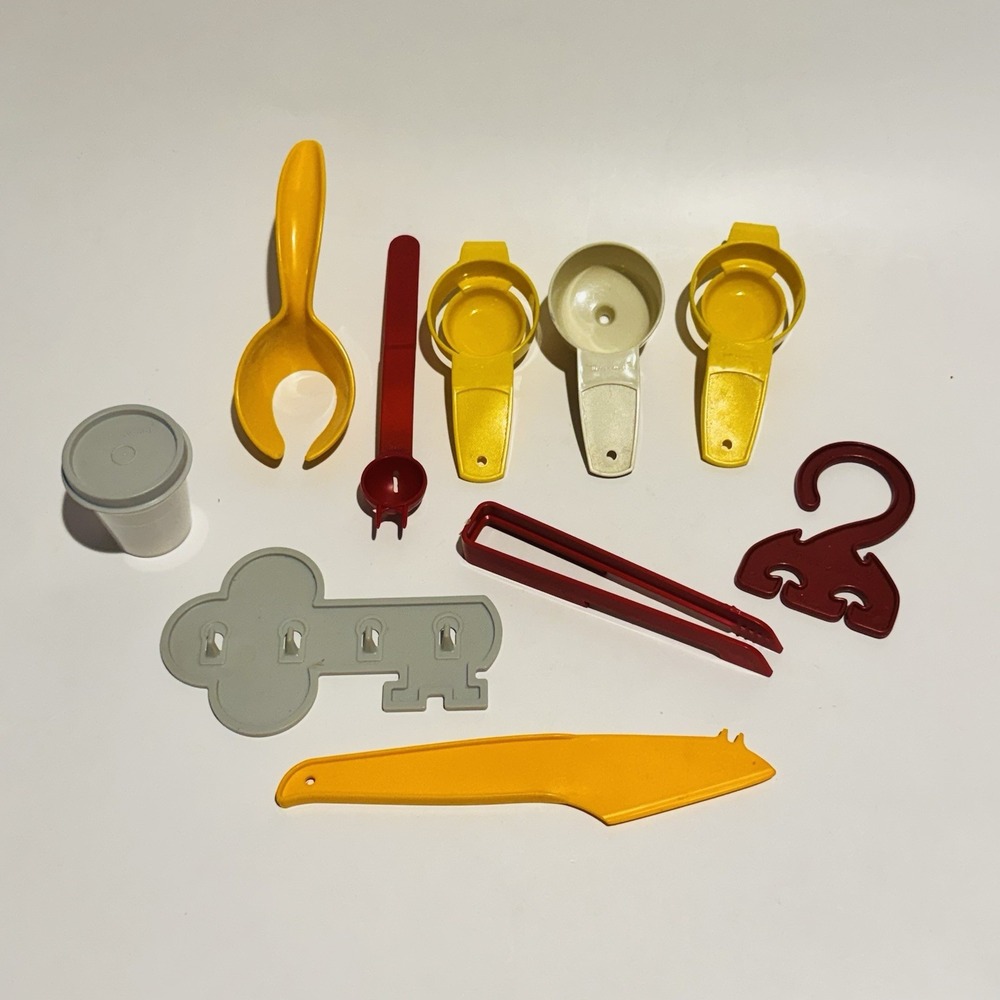 (10) Vintage Tupperware Lot Of Kitchen Gadgets Hostess Gifts EUC